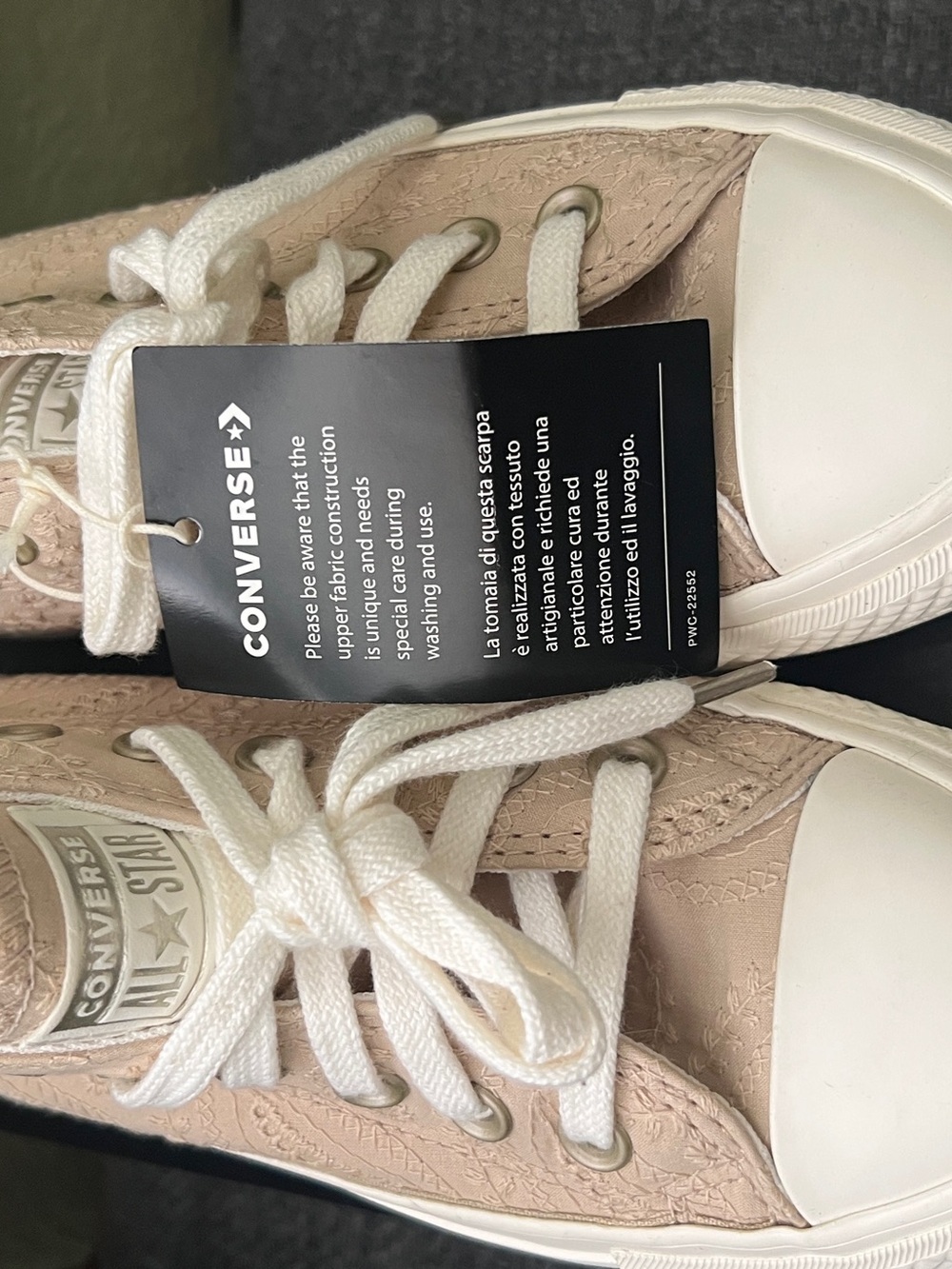 NEW Women’s Converse Chuck Taylor All Star Lift Low Bows A10246C Platform Shoes - Picture 12 of 16